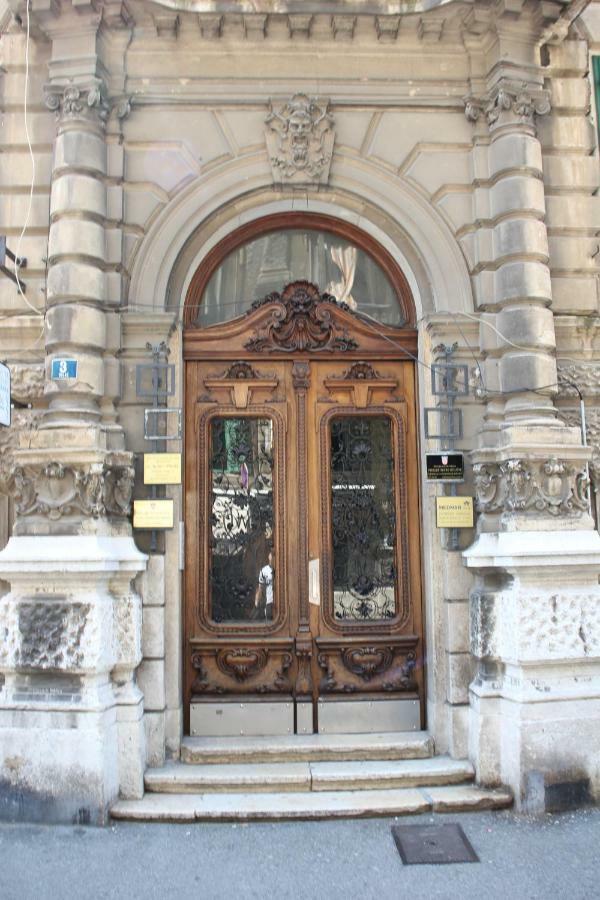 Cozy Apartment In Center Of Rijeka Eksteriør billede